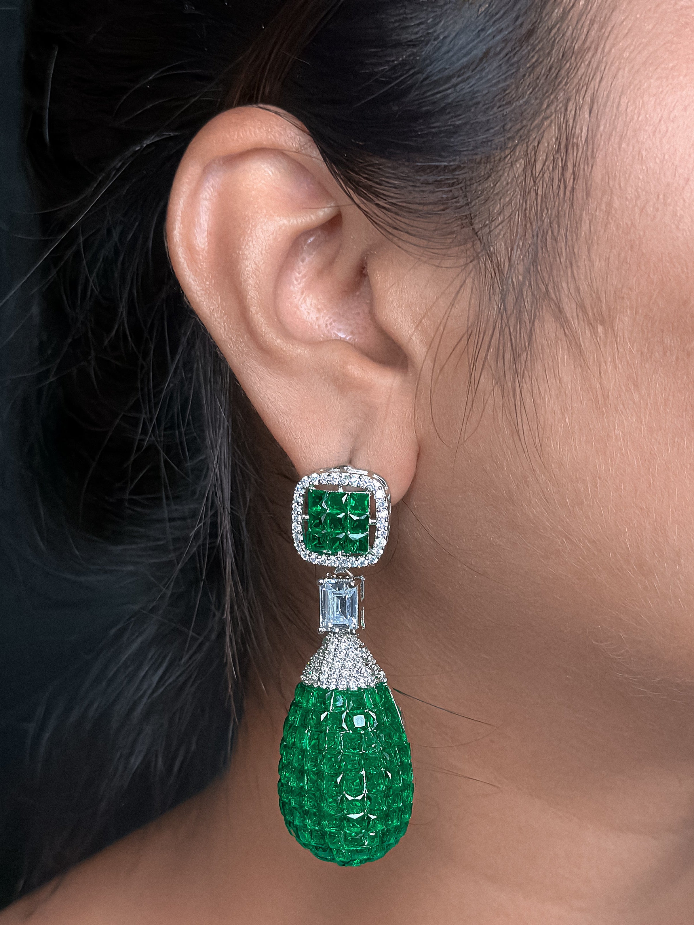 "Graceful green & Silver Stud Earrings – Subtle Sophistication"