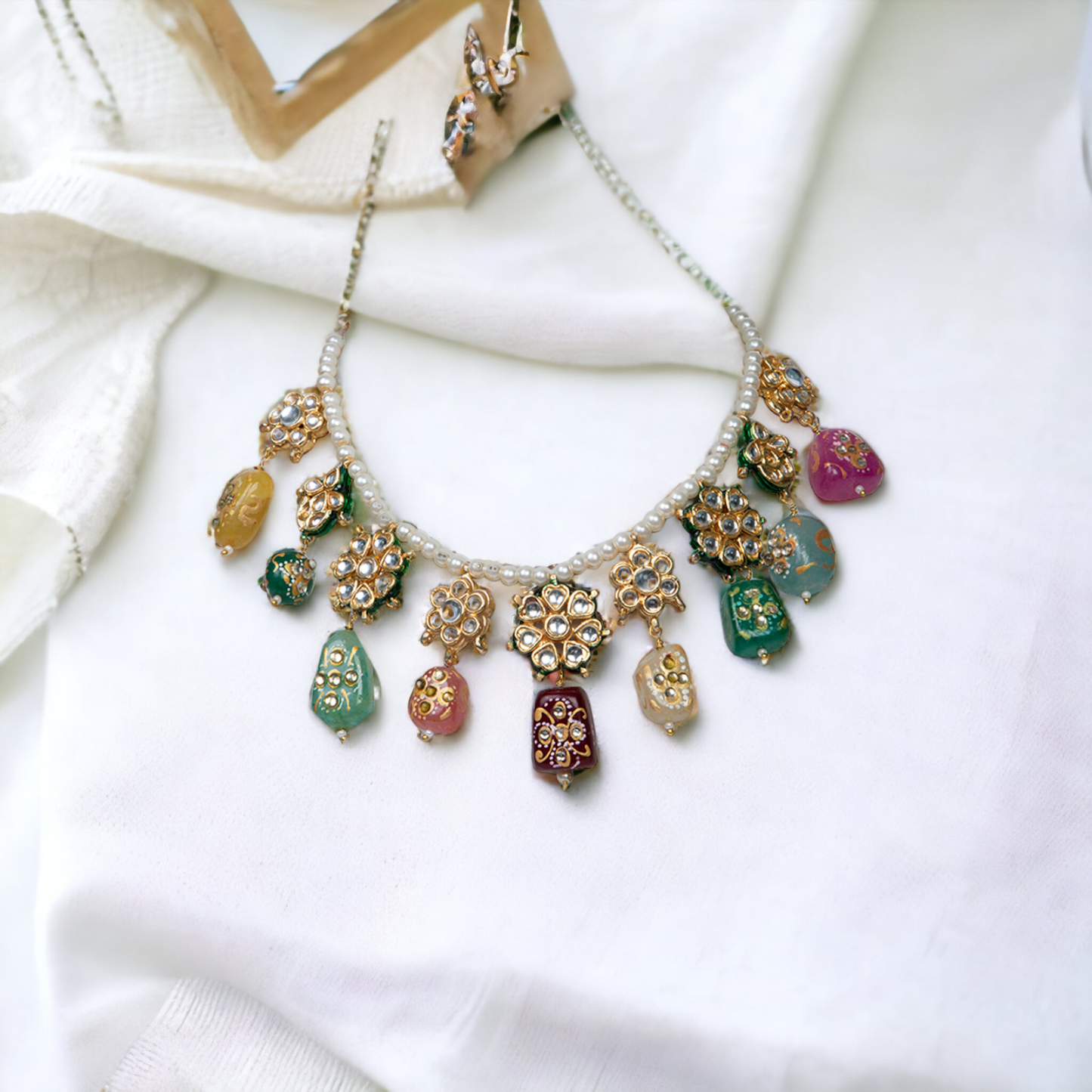 INAAYA KUNDAN NECKLACE