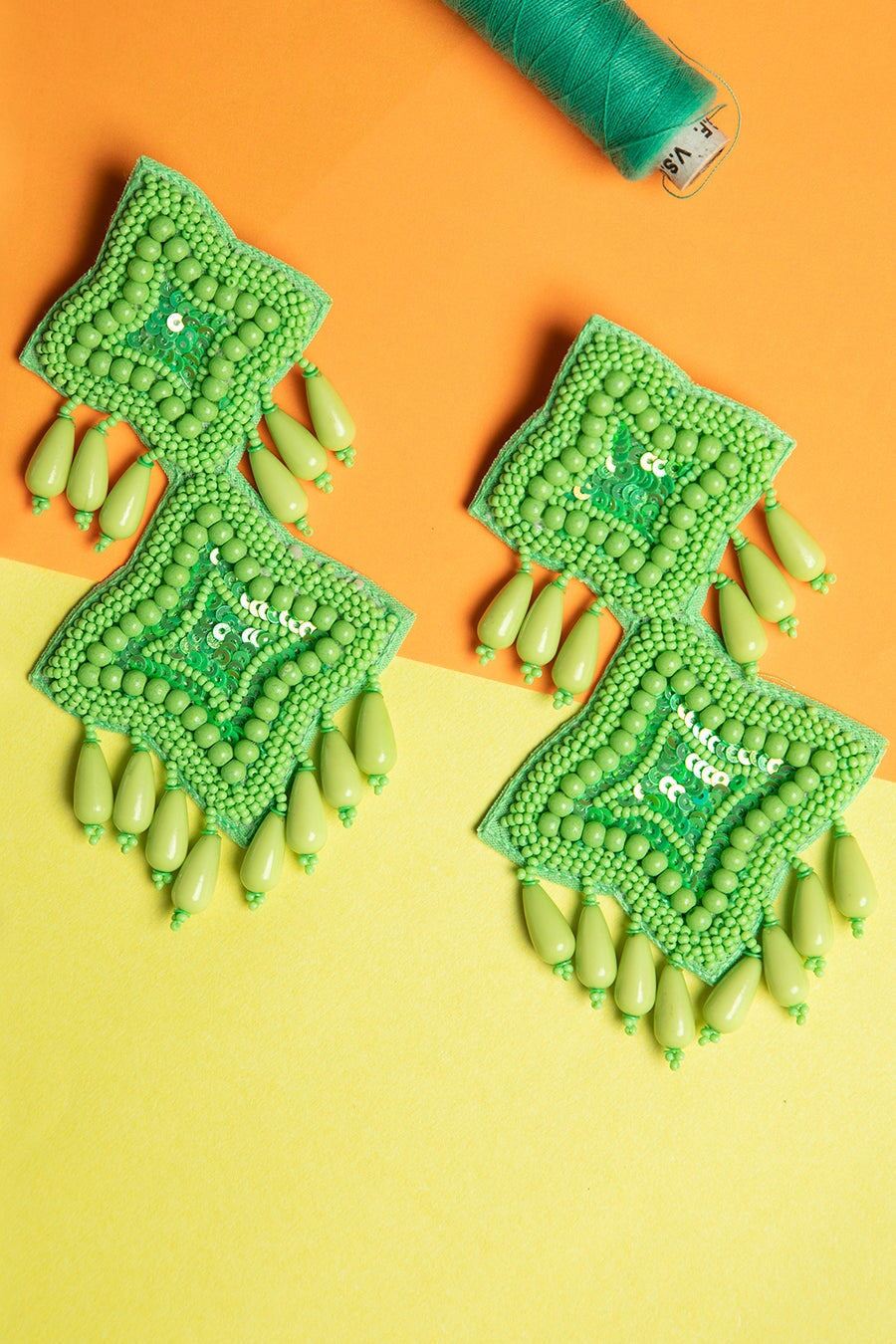 MULTICOLOR BEAD EARRING
