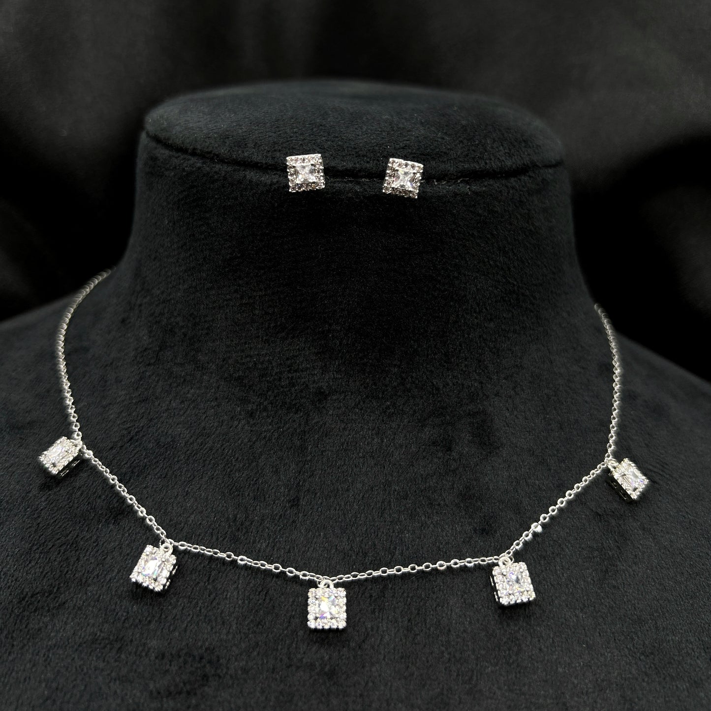 Square shape with chain Western Pendant Set