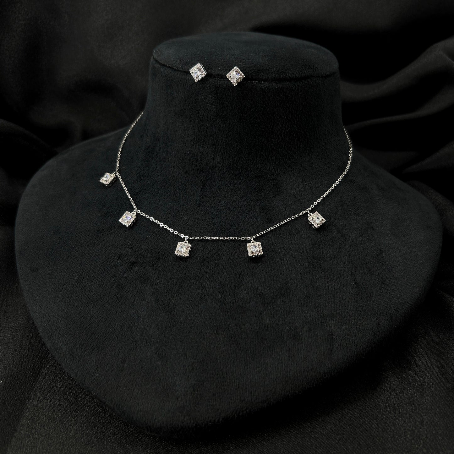 Square shape with chain Western Pendant Set