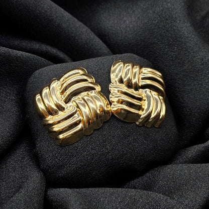 Vintage knot noble gold square /Antique Earring