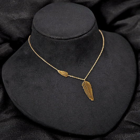 gold tone palm leave Western Pendant Set