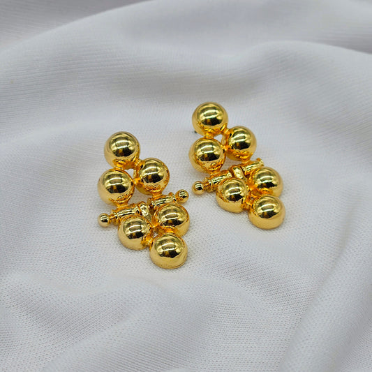 gold triad earring /casual earring