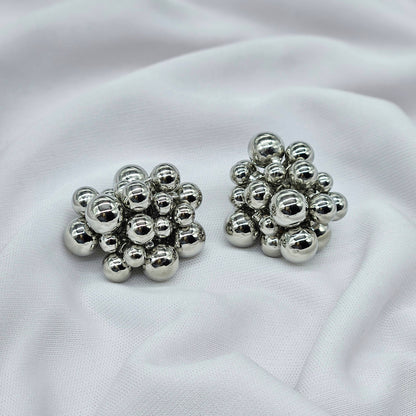 glow antitarnish studs / casual earring