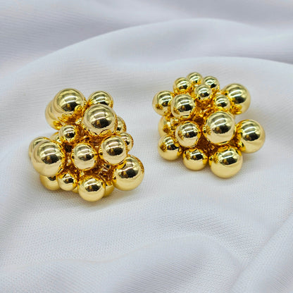 glow antitarnish studs / casual earring