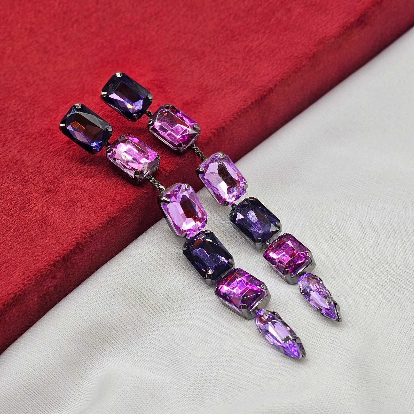 dark violet glass earring /carnival collection