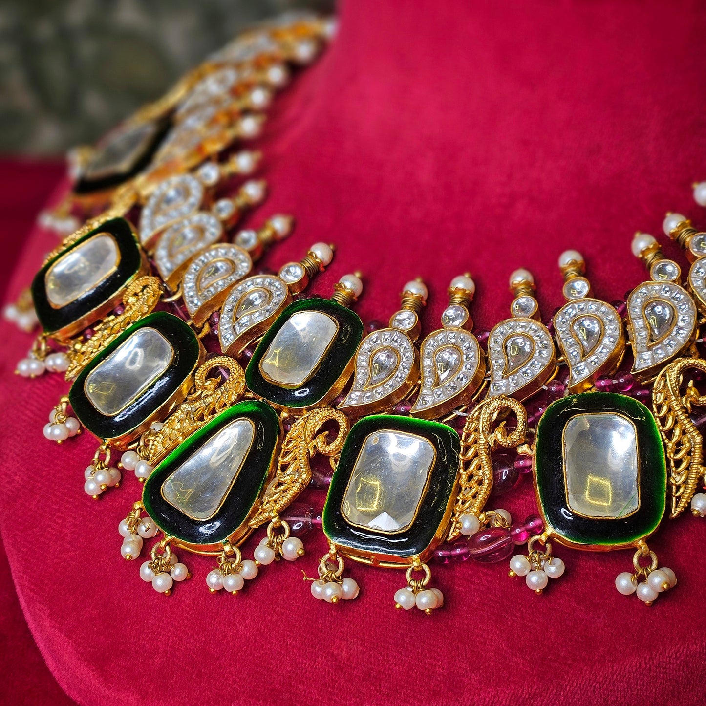 Aura trends gold plated kundan white and green ahemdabadi set