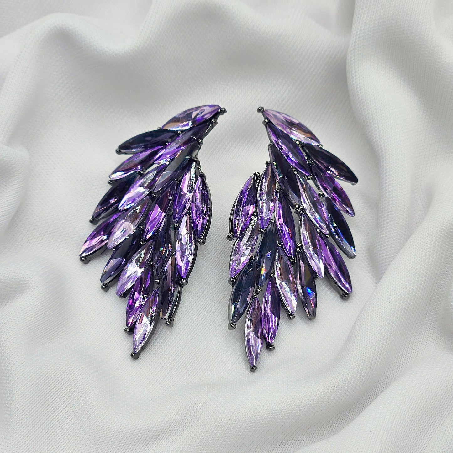 dual feather glass earring/carnival collection