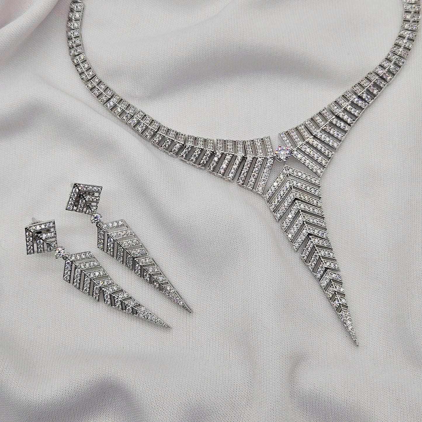 BLING SILVER PLATED PARTY WEAR NECKLACE SET