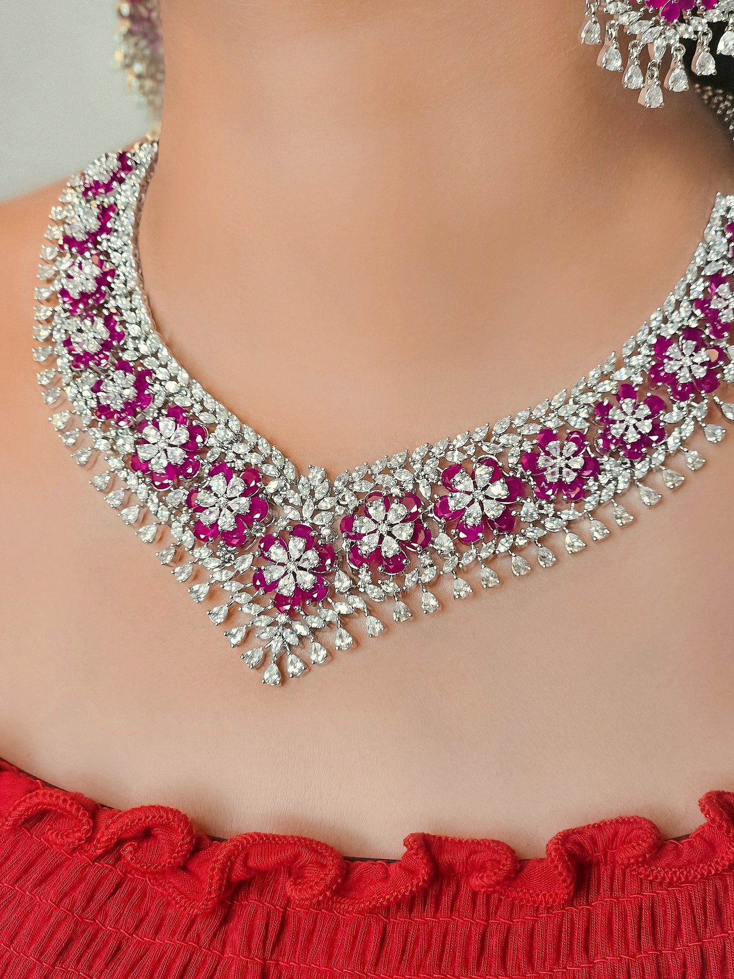 Eternal flower shaped with exiquisite earring BLING SET
