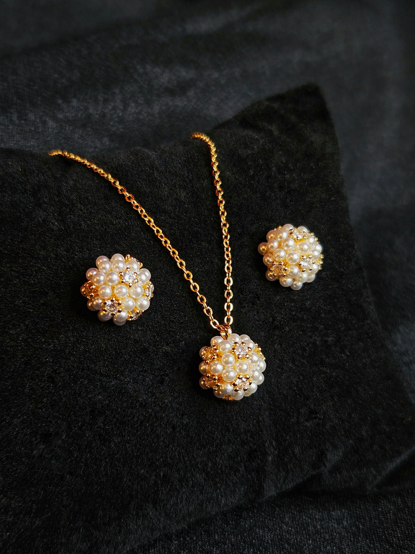 Western Ball Pendant Set / Arthave Collection