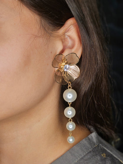 White Pearl Earring 11