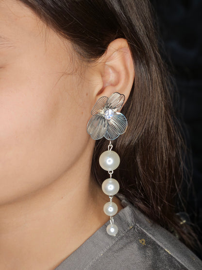 White Pearl Earring 11