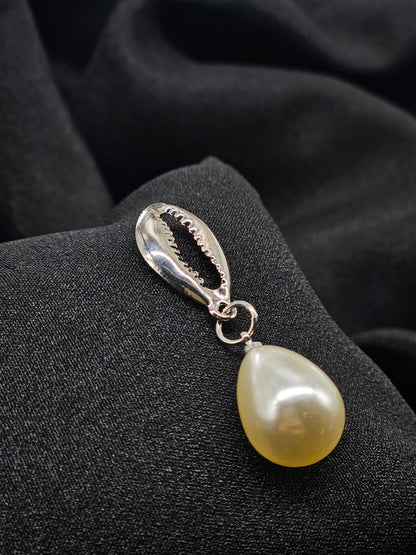 White Pearl Earring 13