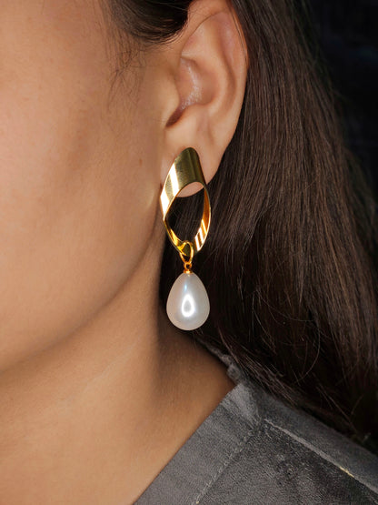 White Pearl Earring 7