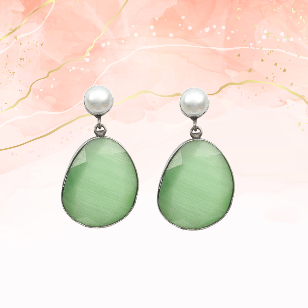 Mint pearl drop earings