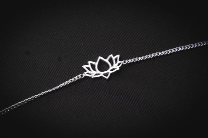 LOTUS 925 SILVER RAKHI