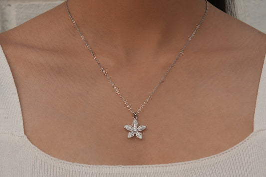 Silver Flower Pendant Set / Arthave Collection