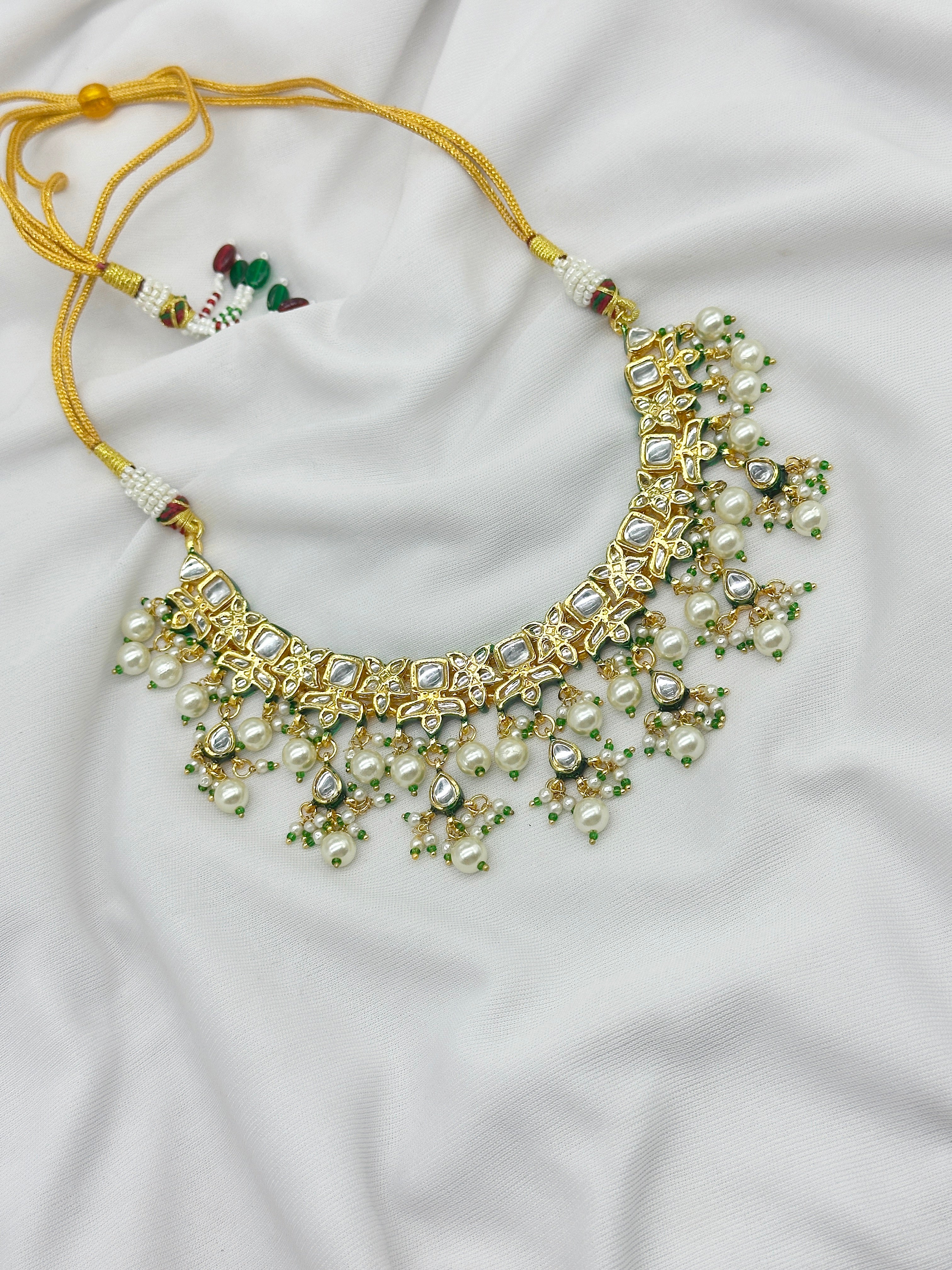 KAVIPUSHP DEMIFINE FESTIVE CHOKER SET 021