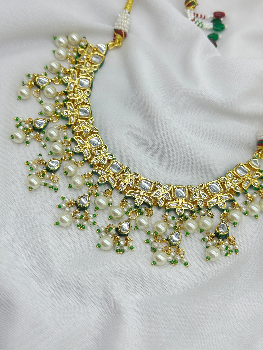 KAVIPUSHP DEMIFINE FESTIVE CHOKER SET 021