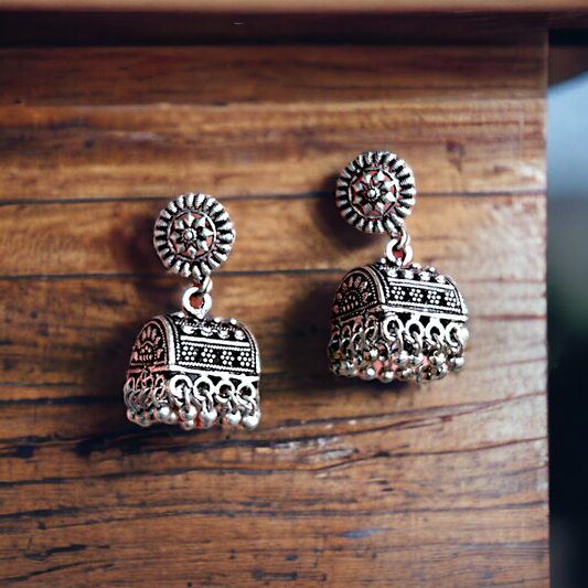 "Vyoma Small Box Jhumki – Effortless Elegance, Lightweight and Compact"