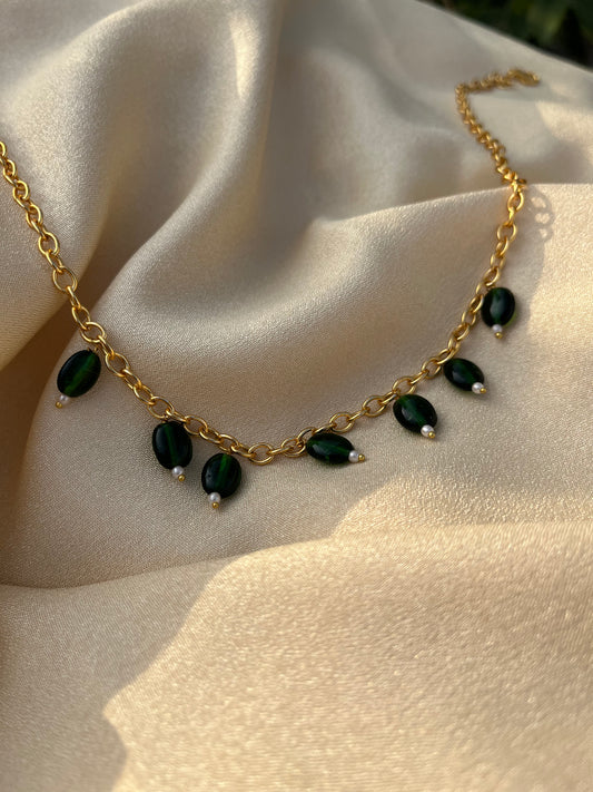 GOLD AND EMERALD NECKLACE