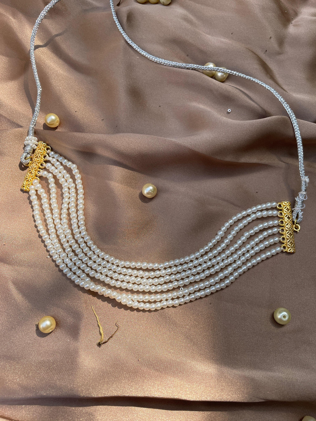 PEARL CHOKER 6 LAYER