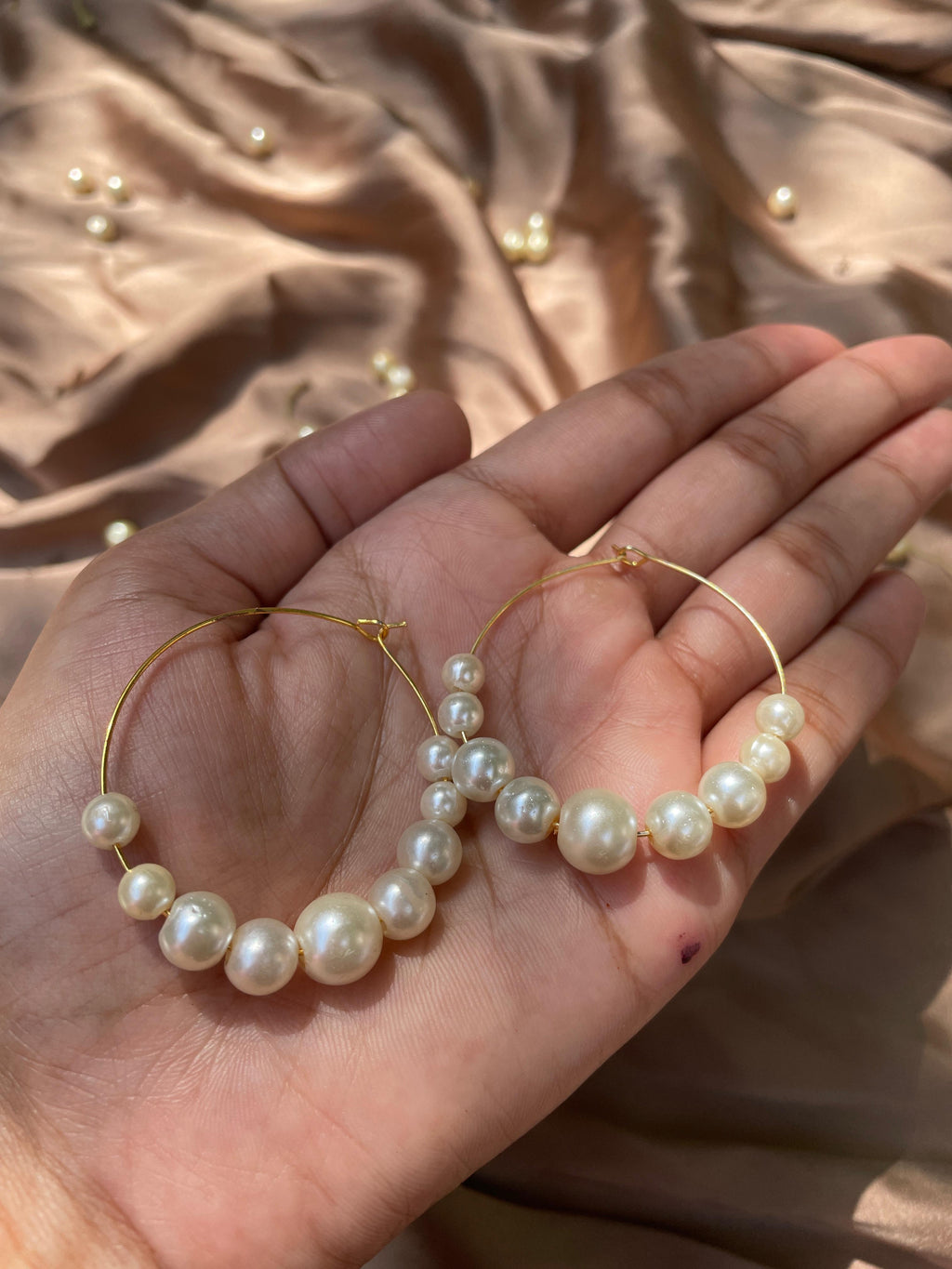 Pearl Hoops CENTER DROP