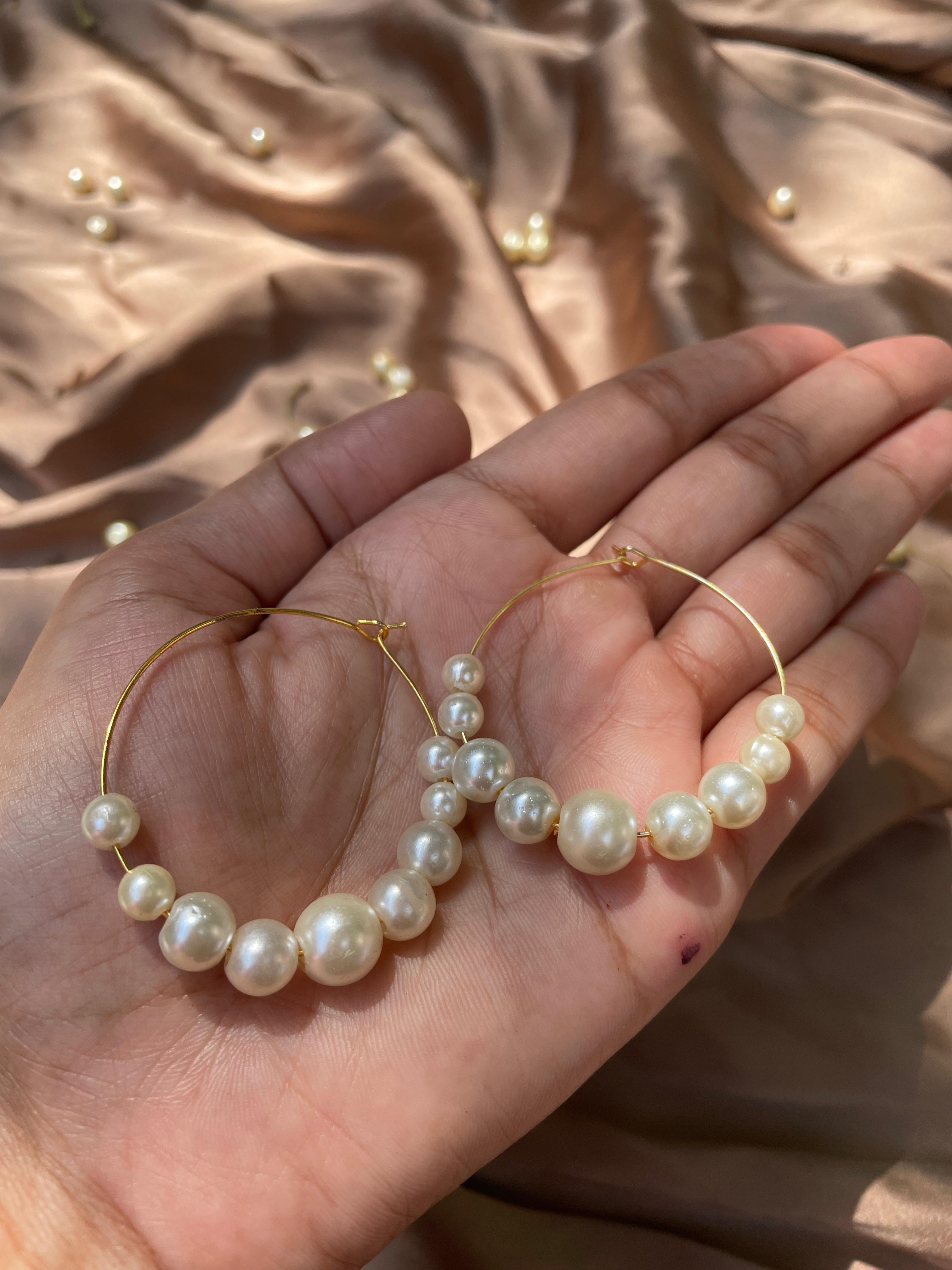 Pearl Hoops CENTER DROP