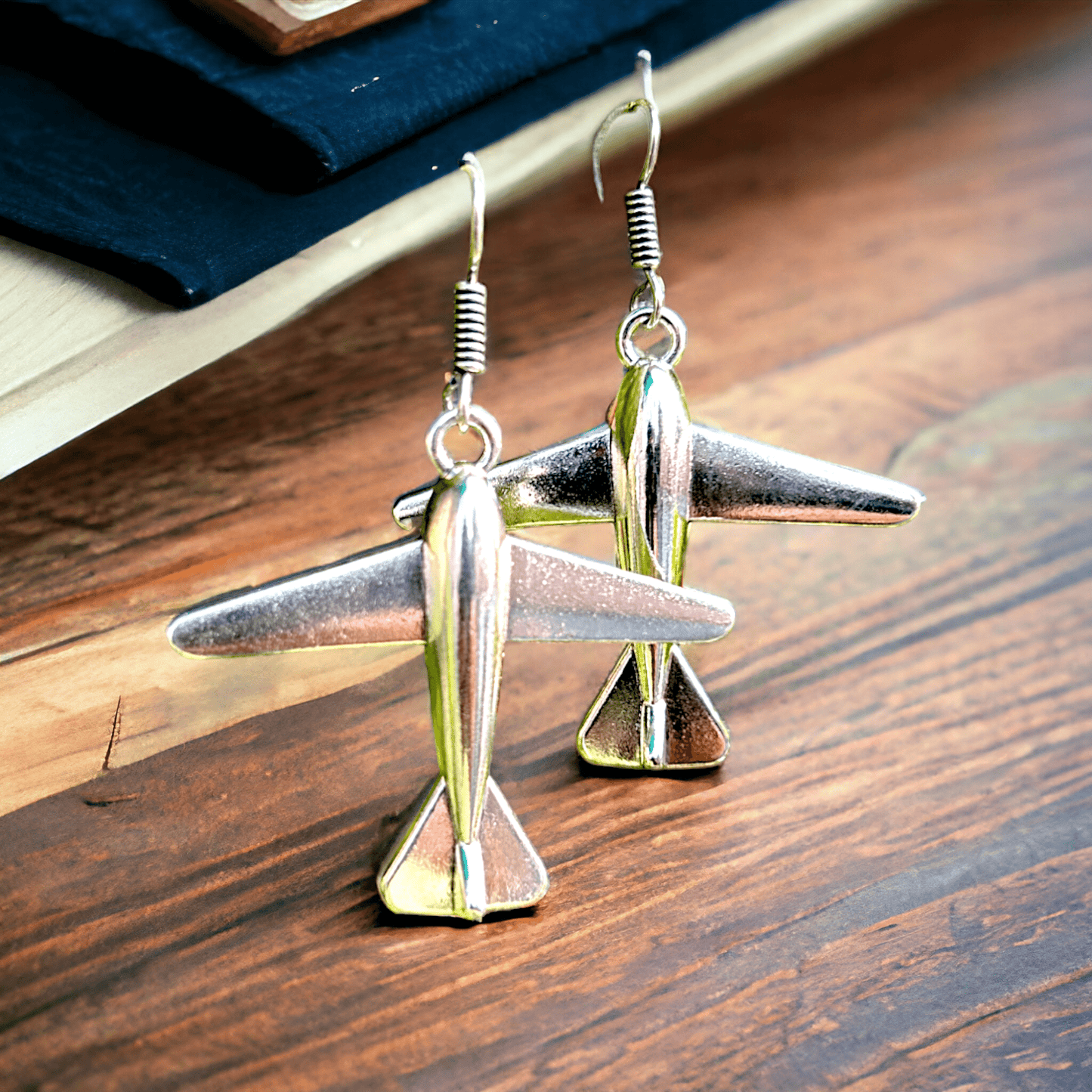 AEROPLANE EARRING - KAVIPUSHP