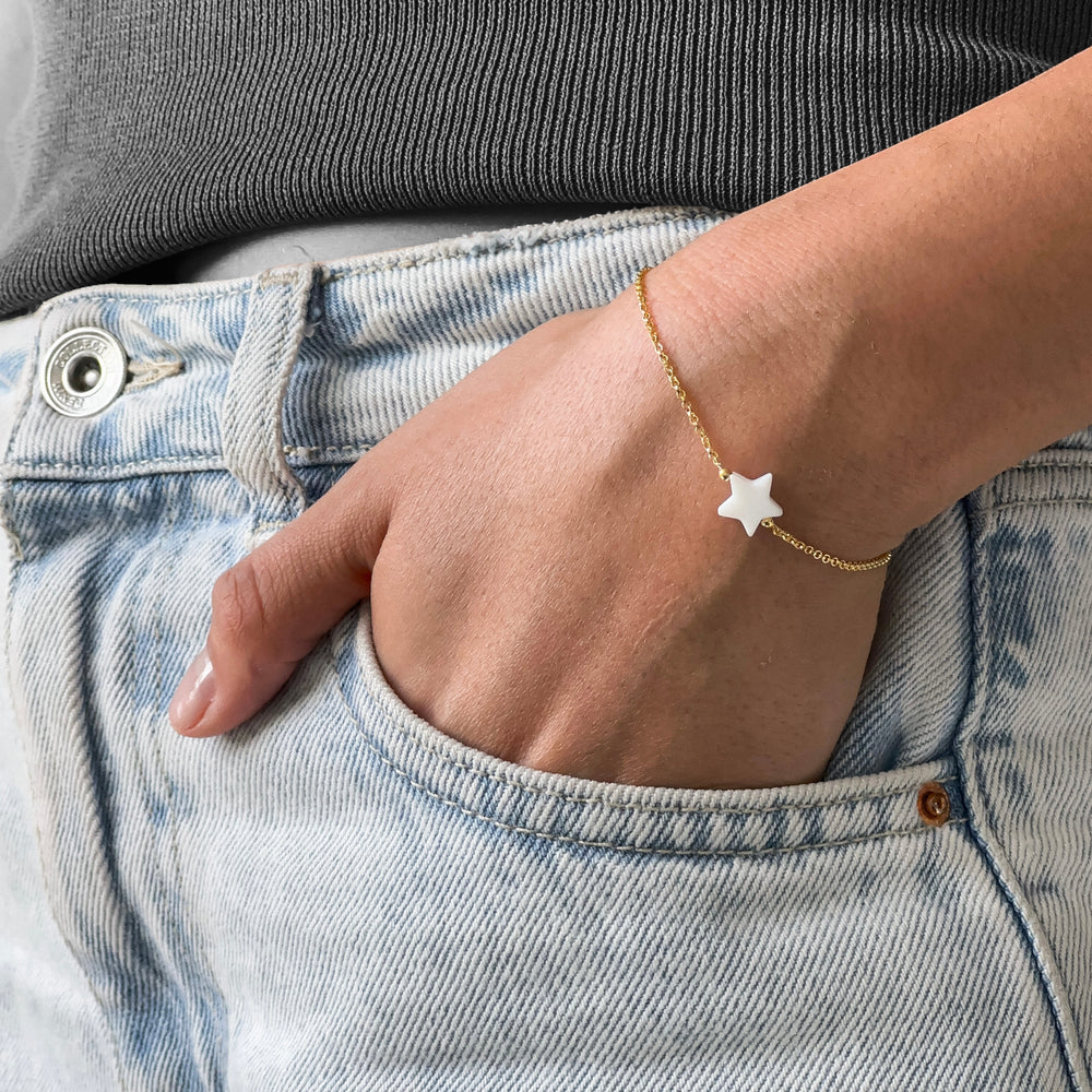 Vyoma sea shell star bracelet