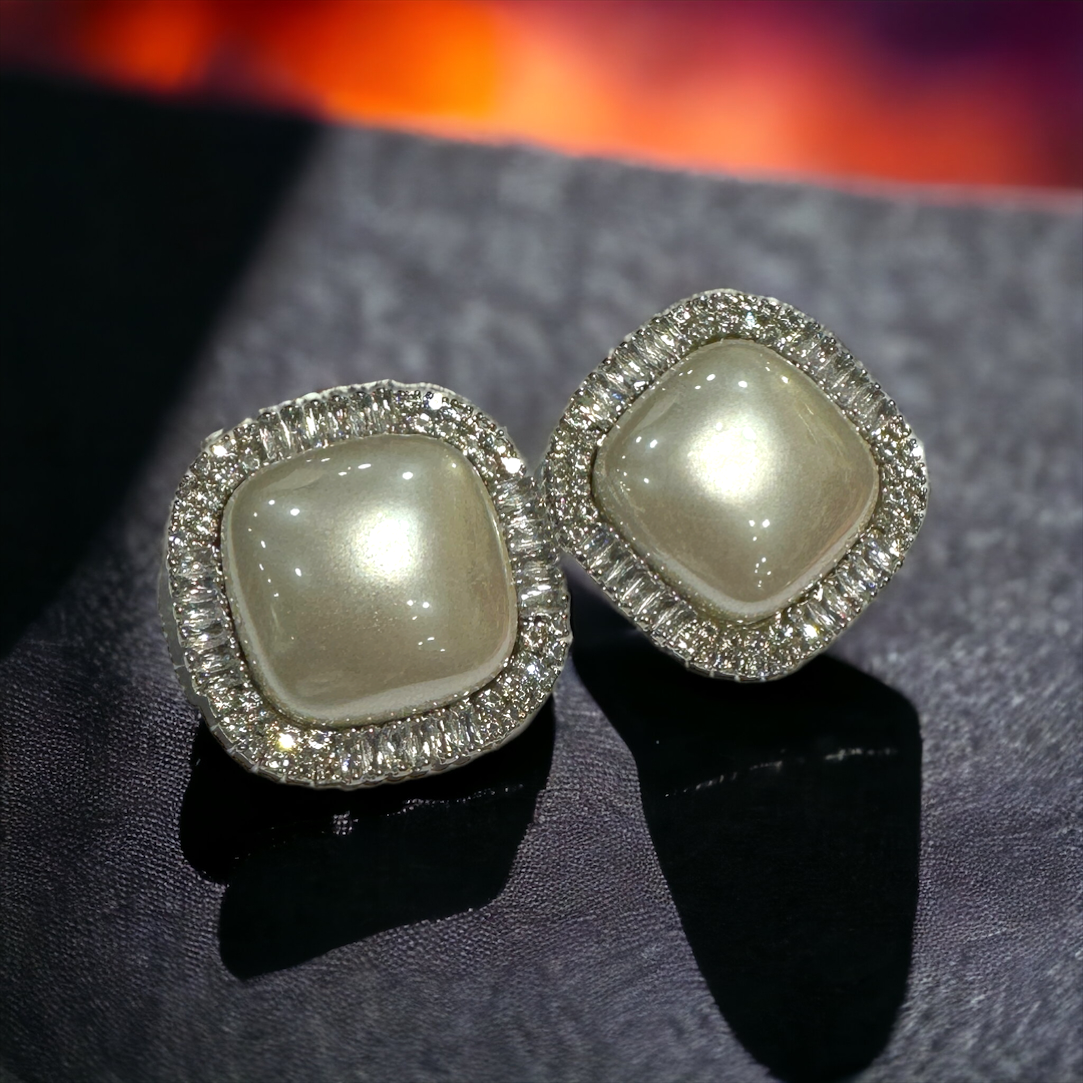 WHITE PEARL STUDDS