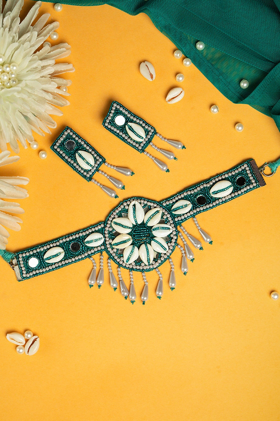 SOBER SHELL CHOKER Kavipushp GREEN 