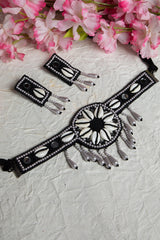 SOBER SHELL CHOKER Kavipushp 