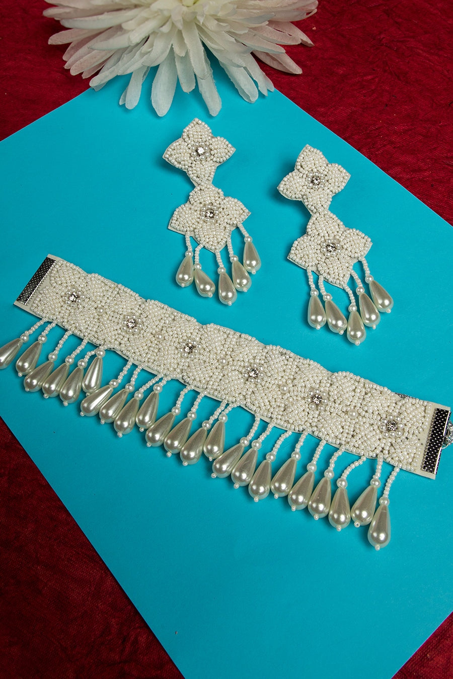 WHITE BEADS CHOKER SET Kavipushp 